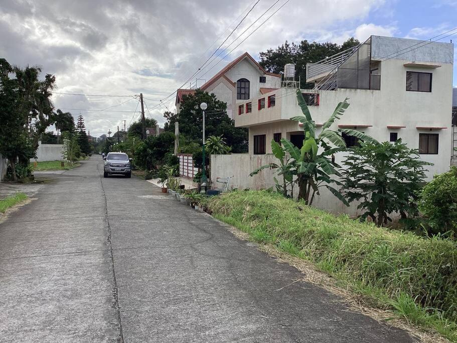 Four Bedroom Staycation House In Tagaytay Tagaytay City Exterior photo